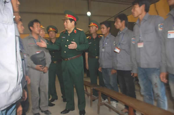 Đại tướng Phùng Quang Thanh thăm và làm việc tại trường