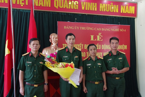 traoquyetdinh.jpg